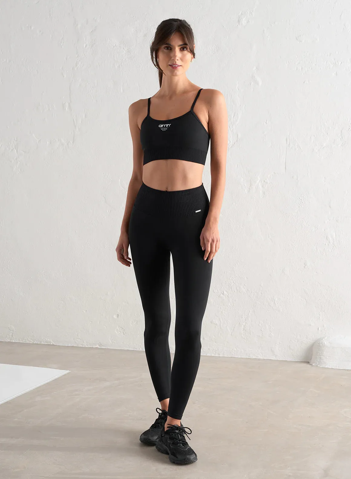 Edge Limitless Strap Bra | Black