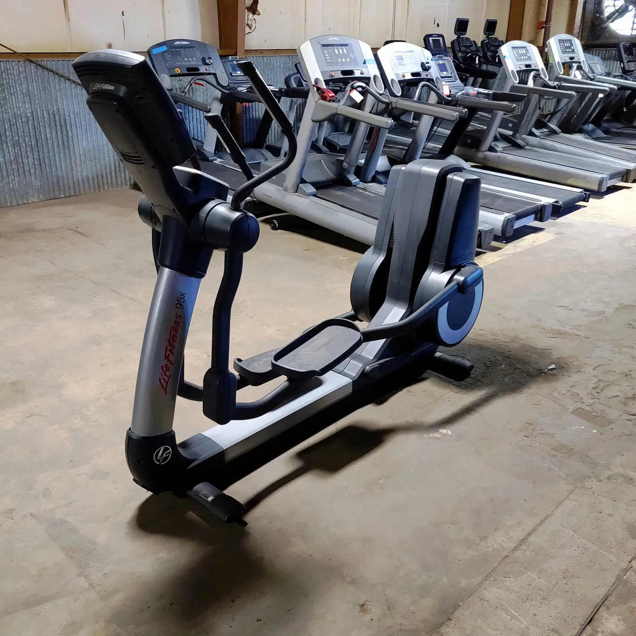Life Fitness 95X Elliptical (SKUP1883S)