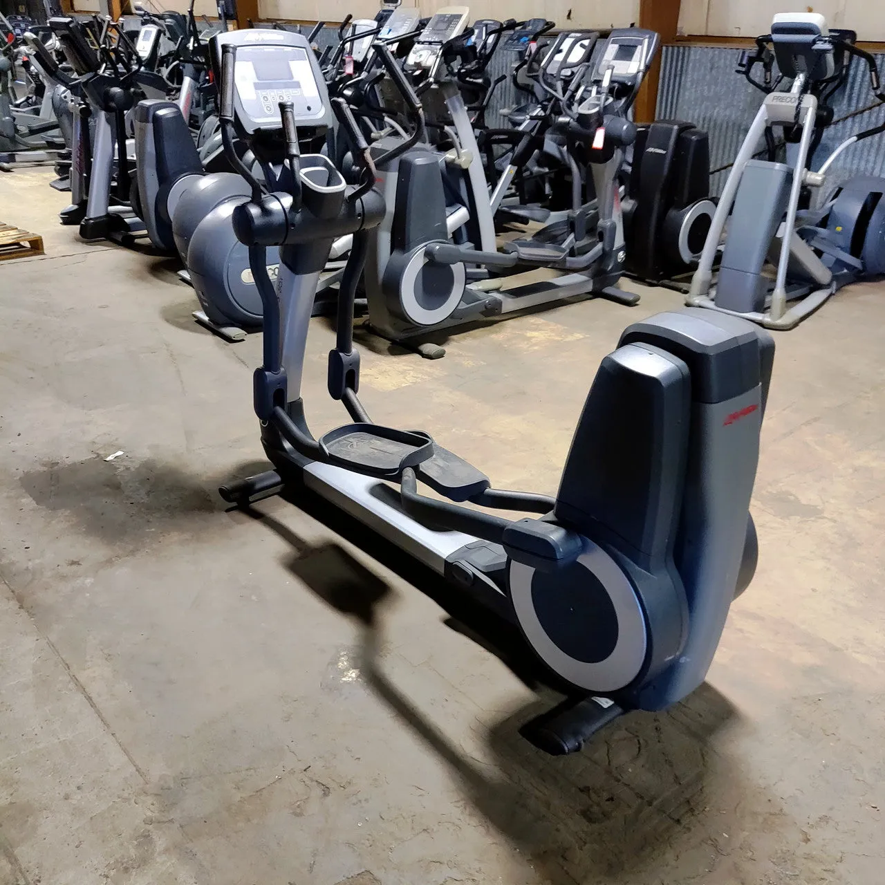 Life Fitness 95X Elliptical (SKUP1883S)