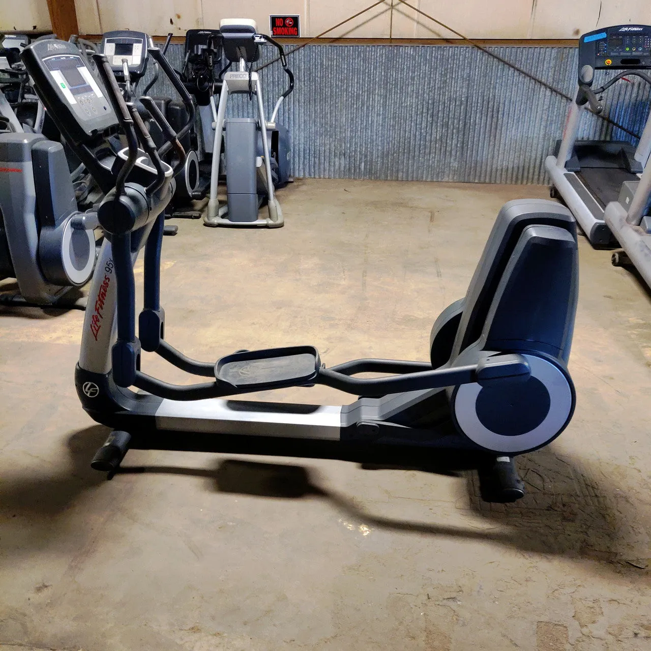 Life Fitness 95X Elliptical (SKUP1883S)
