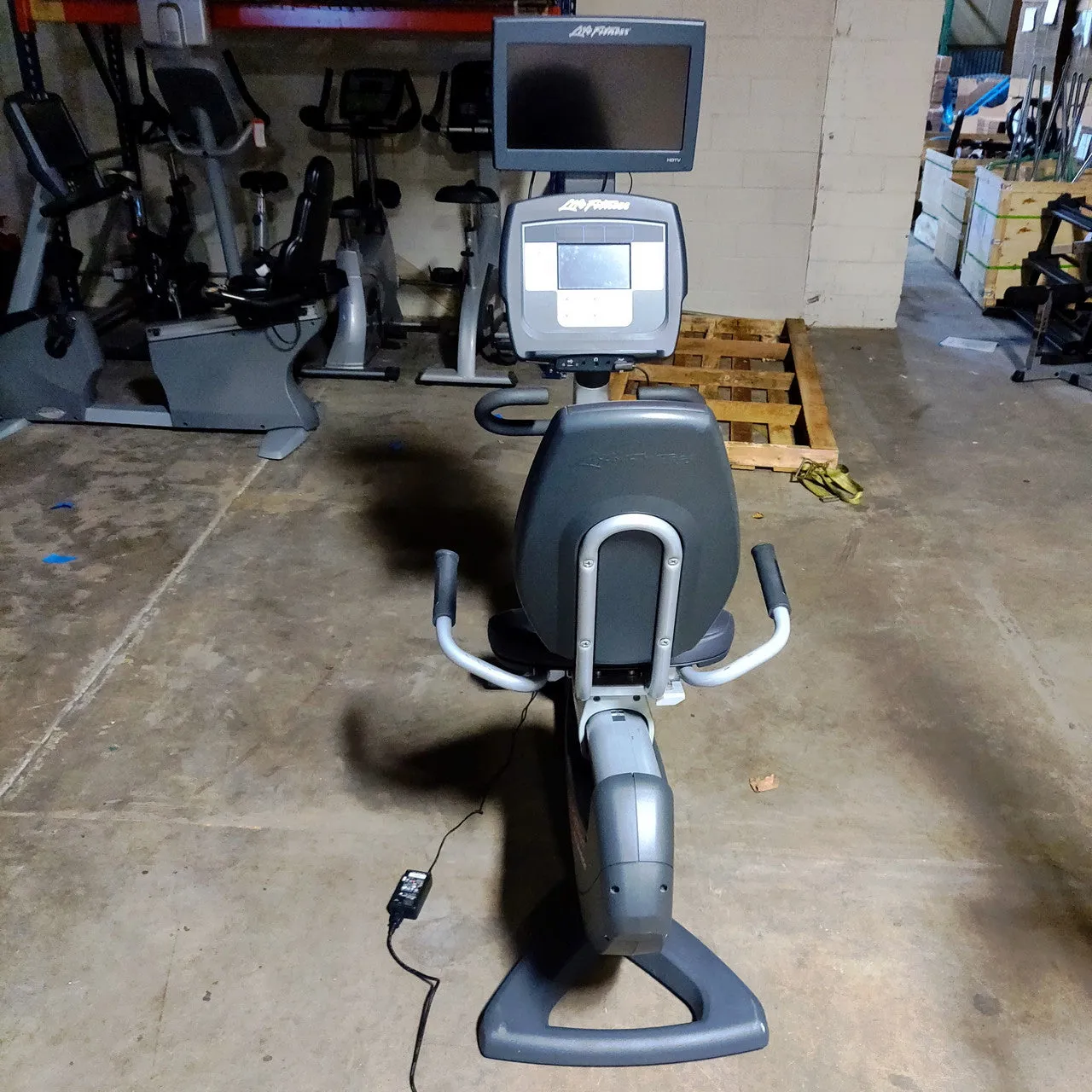 Life Fitness Recumbent Bike 95r with Interactive Digital Display