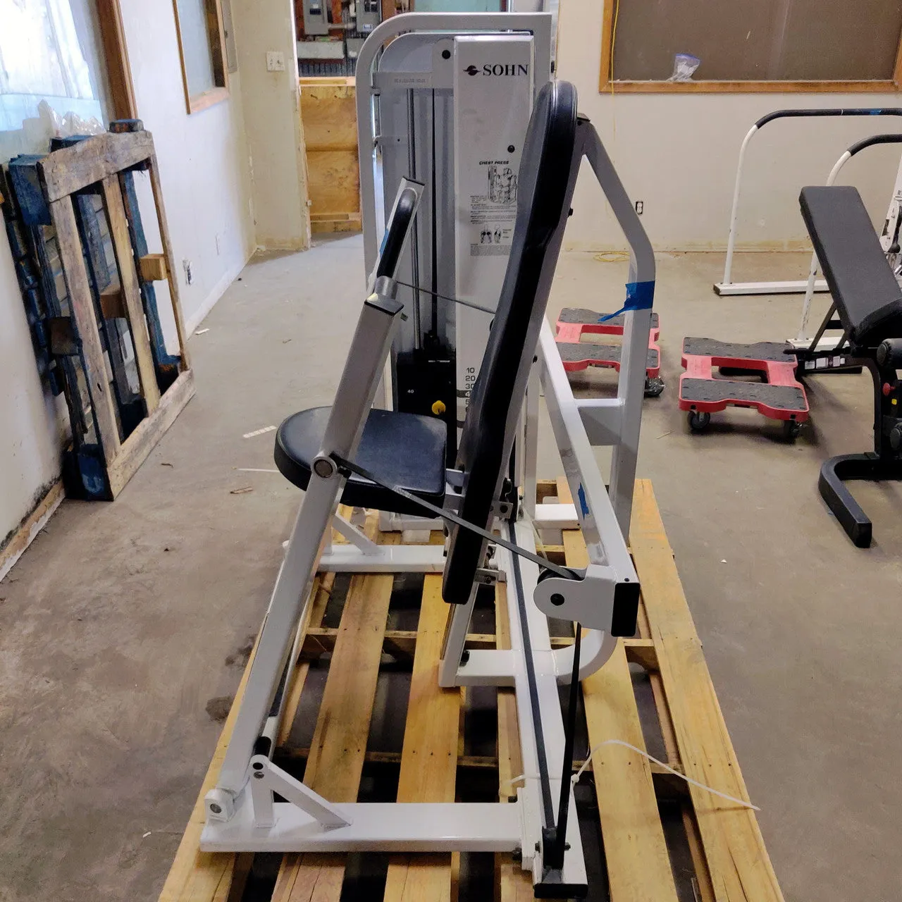 Sohn 7 Piece Strength Circuit Cable Tower/Leg Extension/Leg Curl/Ab/Lateral Raise/Bicep Curl/Chest Press