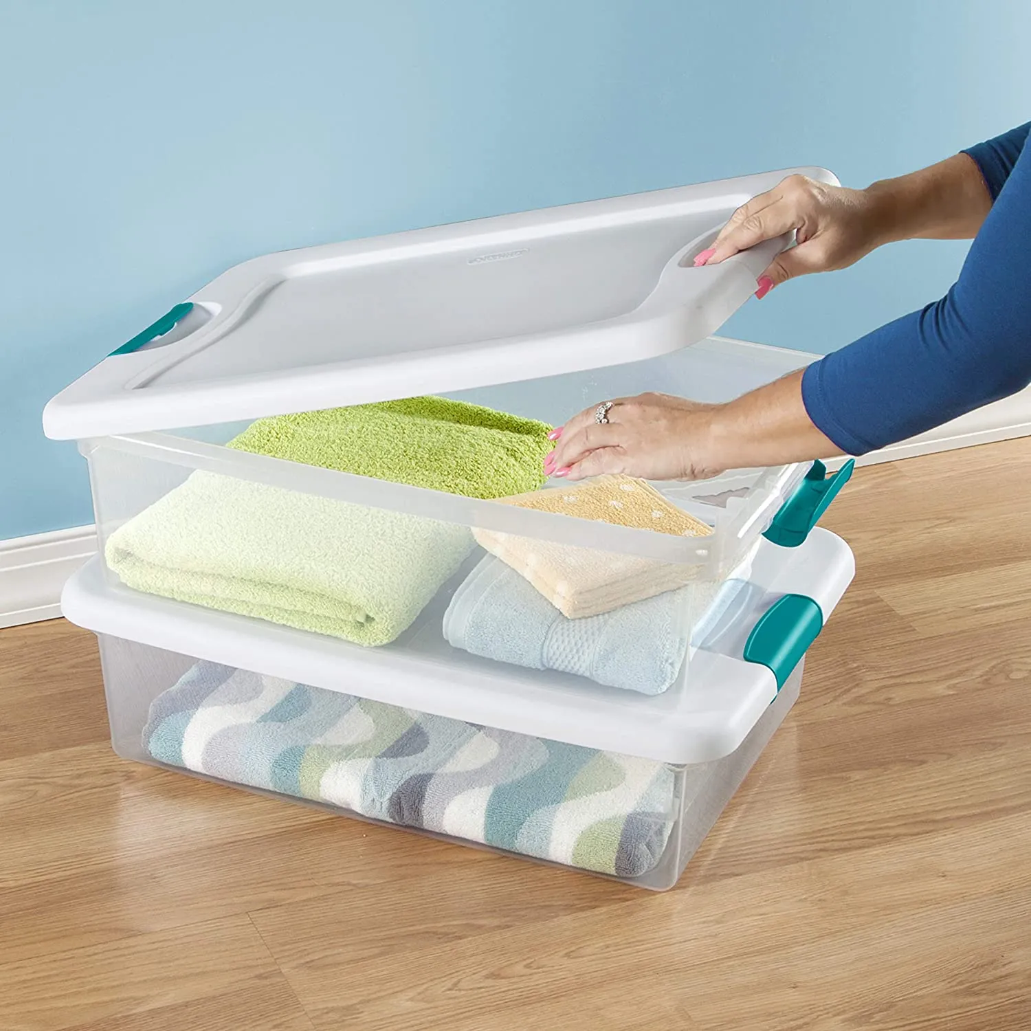 Sterilite Underbed Storage Box 32 Quart